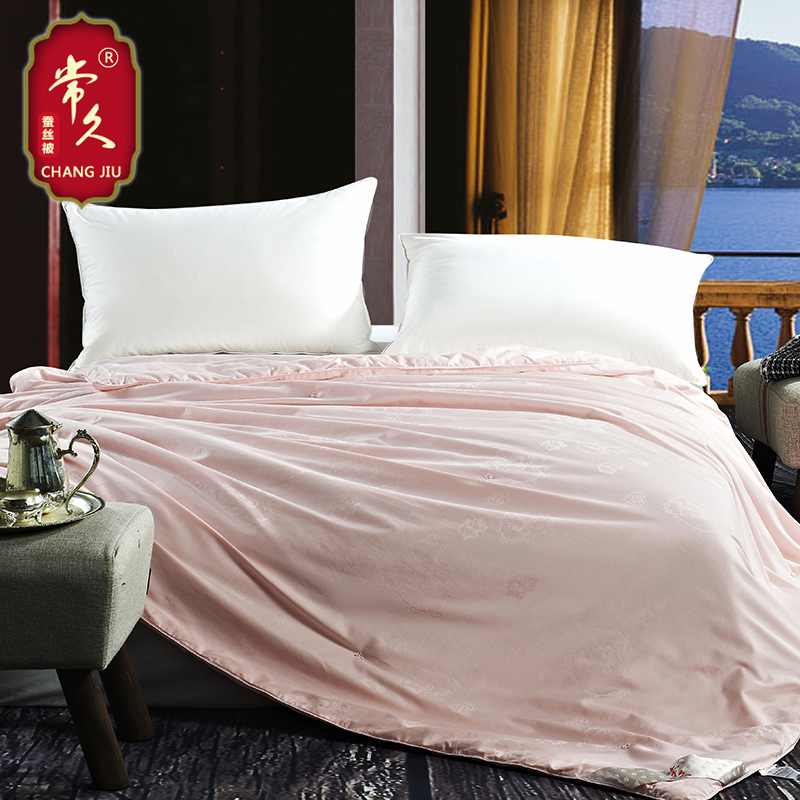 蠶絲被婚禮陪嫁的必需品，一“被”子“常?！本镁茫?/></a>
							</div>
							<div   id=
